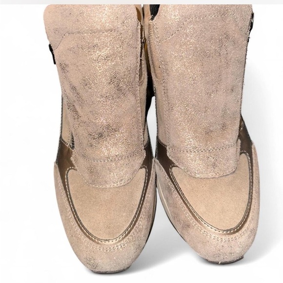 Geox Italian Women's Tan and Gold Slip-On Sneaker Wedges - Picture 2 of 4